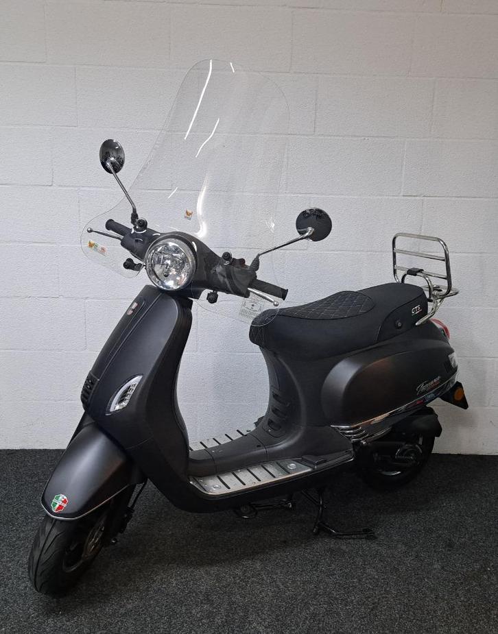 GTS Toscana Dynamic mat antraciet bromscooter, Fietsen en Brommers, Scooters | Overige merken, Zo goed als nieuw, Benzine, Ophalen