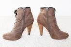 Mooie Leren Vintage Enkellaarsjes 3 (Maat 36) € 20,-, Kleding | Dames, Schoenen, Bruin, Lage of Enkellaarzen, Ophalen of Verzenden