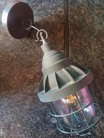 Industriële Hanglamp beschikbaar voor biedingen