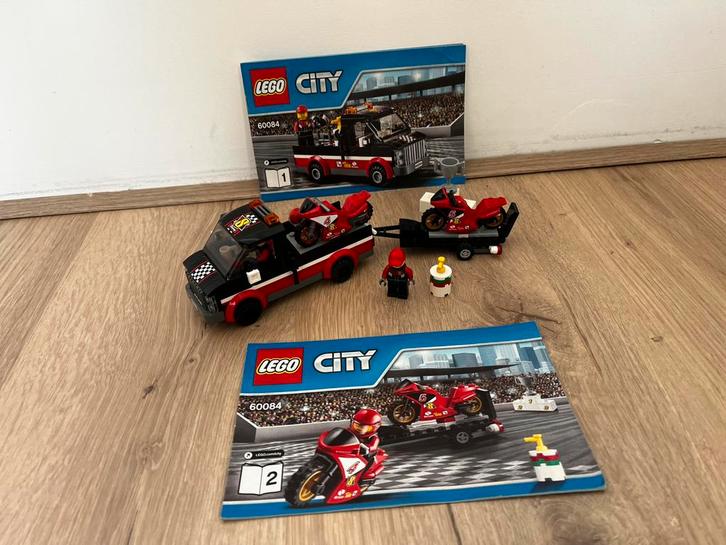 Lego City Racemotor transport (60084), Kinderen en Baby's, Speelgoed | Duplo en Lego, Zo goed als nieuw, Ophalen of Verzenden