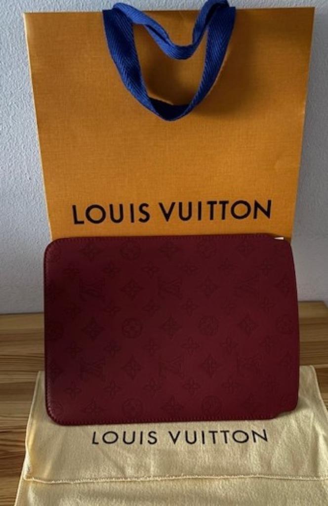 Louis Vuitton-kalfsleren tablet insteekhoes - 25x20cm -nieuw, Computers en Software, Tablet-hoezen, Nieuw, Bescherming voor- en achterkant