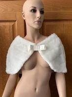 Nieuw imitatie bontcape met strikspeld, Kleding | Dames, Trouwkleding en Trouwaccessoires, Ophalen of Verzenden, Nieuw, Overige kleuren