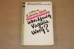 Who's afraid of Virgina Woolf - Albee [toneelstuk script], Ophalen of Verzenden, Gelezen, Personen