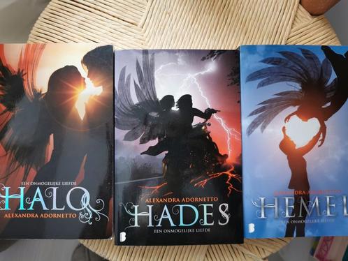 Halo trilogie Nederlandstalig Paperback, Boeken, Fantasy, Zo goed als nieuw, Ophalen of Verzenden