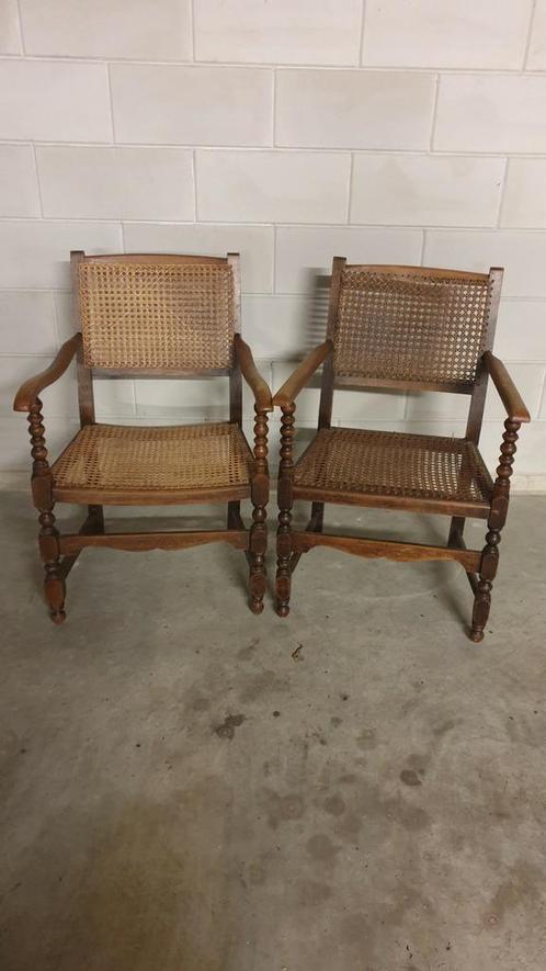 Twee antieke stoelen stoel webbing rotan met kussen, Antiek en Kunst, Antiek | Meubels | Stoelen en Banken, Ophalen of Verzenden