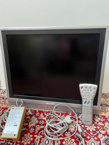 Retro Sharp LCD TV 20” (51cn) AQUOS beschikbaar voor biedingen