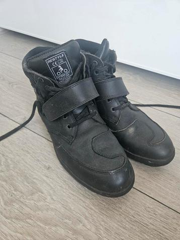 Restyle motorschoenen sneaker beschikbaar voor biedingen