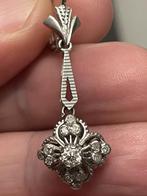 14 karaat witgouden art-deco oorbellen met diamanten, Ophalen of Verzenden, Zo goed als nieuw, Wit, Goud
