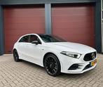 Mercedes-Benz A250e AMG, Pano, Burmester, Sfeer, Distronic,, Auto's, Mercedes-Benz, 77 km/l, Zwart, 4 cilinders, 160 pk