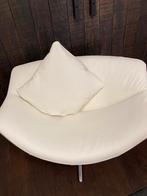 Label gigi met kussen in wit leer, Huis en Inrichting, Fauteuils, Ophalen, Zo goed als nieuw, Leer, Minder dan 50 cm