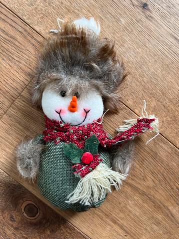 Sneeuwpop- kerstdecoratie 20cm ophangbaar beschikbaar voor biedingen