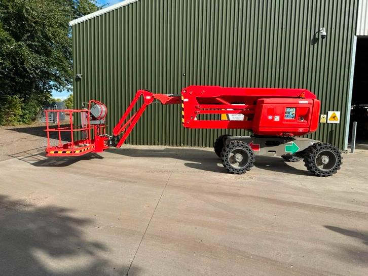 Haulotte HA 16 RTJ PRO knikarm hoogwerker 4x4x4 (bj 2015), Zakelijke goederen, Machines en Bouw | Liften, Steigers en Ladders