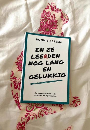 Bonnie Bessem - En ze leerden nog lang en gelukkig beschikbaar voor biedingen