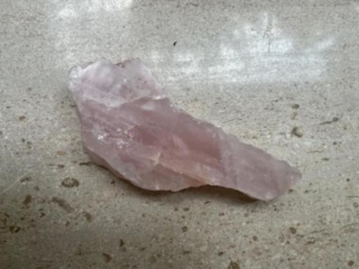 Rozenkwarts (150x50x25 mm), Verzamelen, Mineralen en Fossielen, Mineraal, Ophalen of Verzenden