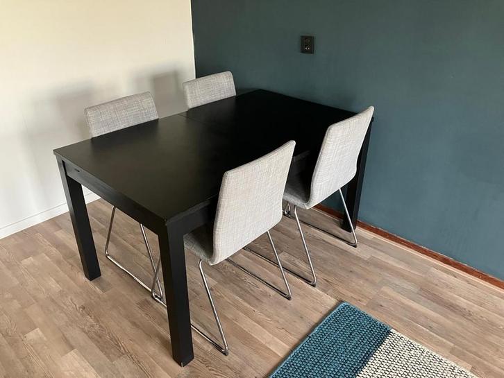 Uitschuifbare Tafel + 4 Lillanäs Stoelen, Huis en Inrichting, Tafels | Eettafels, Zo goed als nieuw, 50 tot 100 cm, 100 tot 150 cm