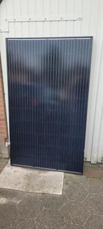 9 Zonnepanelen 300wp met 2700w omvormer en dakbeugels, Ophalen of Verzenden, Zo goed als nieuw