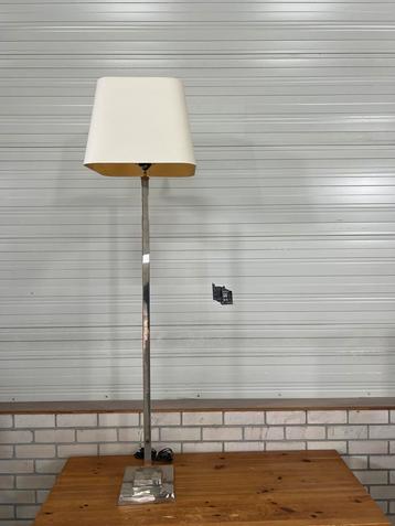 Strakke moderne vloerlamp – chroom & linnen kap 180 cm beschikbaar voor biedingen