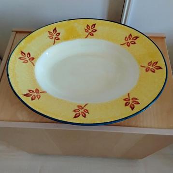 Grote aardewerk ovale schaal serveerschaal 52x43 cm  beschikbaar voor biedingen