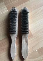 2 x staalborstel met houten handvat, Doe-het-zelf en Verbouw, Ophalen of Verzenden, Zo goed als nieuw