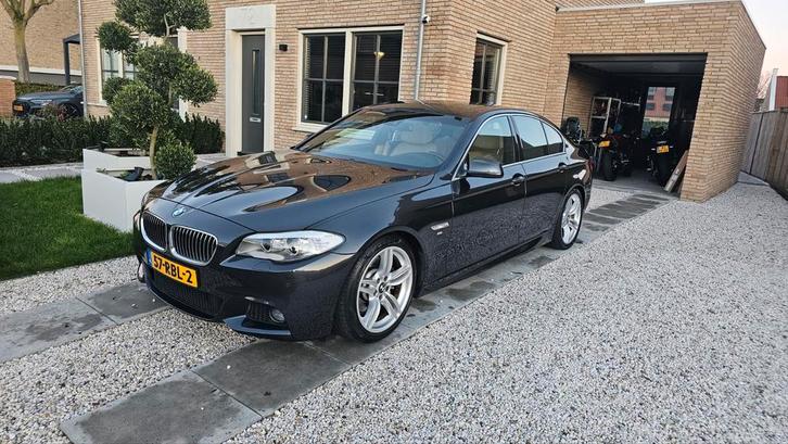 BMW 5-Serie 528i M-pak AUT 2011 Grijs LEES BESCHRIJVING, Auto's, BMW, 5-Serie, ABS, Achteruitrijcamera, Adaptieve lichten, Adaptive Cruise Control