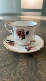 Elizabethan Fine Bone China kop en schotel, Ophalen of Verzenden, Zo goed als nieuw, Kop en/of schotel
