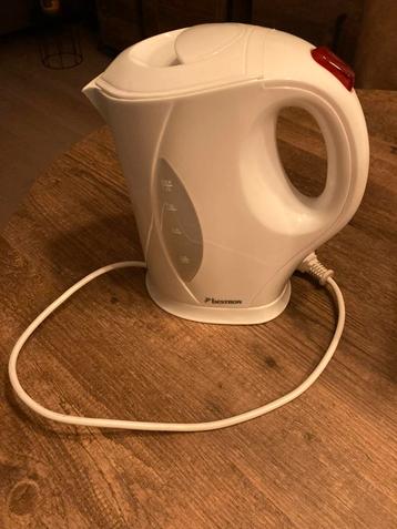 Waterkoker 1200 W Snoerloos beschikbaar voor biedingen