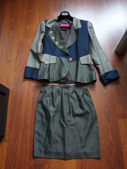 Bijzonder blauw brons mantelpakje van Christian LaCroix F38, Kleding | Dames, Jasjes, Kostuums en Pakken, Gedragen, Kostuum of Pak