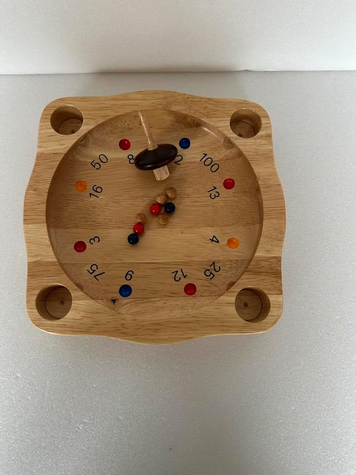 Ikea roulette spel van hout, Hobby en Vrije tijd, Gezelschapsspellen | Bordspellen, Zo goed als nieuw, Een of twee spelers, Drie of vier spelers
