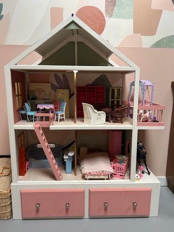 Barbie Poppenhuis Compleet met Inboedel & Barbies! beschikbaar voor biedingen