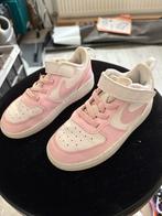 Nike sneakers maat 27 meisje, Kinderen en Baby's, Kinderkleding | Schoenen en Sokken, Ophalen, Zo goed als nieuw, Meisje, Schoenen