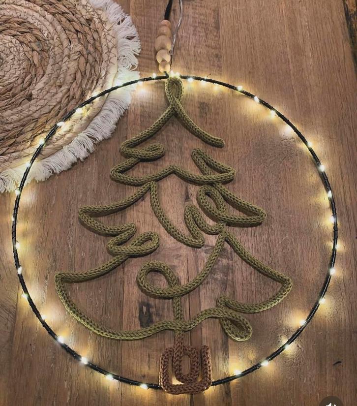 Kerstboom punnikring met lichtjes!, Diversen, Kerst, Nieuw, Ophalen of Verzenden