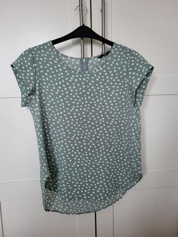 Only top mintgroen met stip maat 38 zgan. beschikbaar voor biedingen