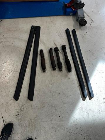 Lancia Fulvia schokbrekers en bovenste deurpaneel delen beschikbaar voor biedingen