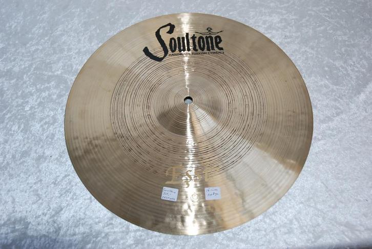 NIEUW! Soultone Essiz crash 1108gr. 16 inch  <25251052>, Muziek en Instrumenten, Instrumenten | Onderdelen, Nieuw, Drums of Percussie