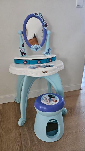 Smoby Frozen 2-in-1 Kaptafel met Krukje beschikbaar voor biedingen