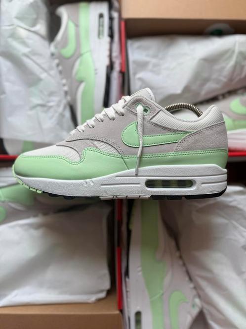 Nike Air Max 1 Vapor Green maat 44,5 / 45,5, Kleding | Heren, Schoenen, Nieuw, Sneakers of Gympen, Overige kleuren, Ophalen of Verzenden