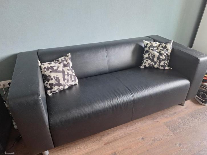 Ikea Klippan 2-zitsbank - Zwart, Huis en Inrichting, Banken | Bankstellen, Gebruikt, Rechte bank, Tweepersoons, 150 tot 200 cm