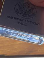 Bijzonder Zippo aansteker "AMERICAN EMBASSY PARIS", Ophalen of Verzenden, Zo goed als nieuw, Aansteker