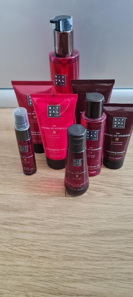 set Ritual Ayurveda alles is nieuw !!, Sieraden, Tassen en Uiterlijk, Uiterlijk | Lichaamsverzorging, Nieuw, Bad & Douche, Ophalen of Verzenden