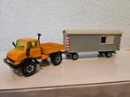 Siku (1:55) MB Unimog met bouw keet, Ophalen of Verzenden, Zo goed als nieuw, Bus of Vrachtwagen