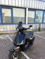 Vespa sprint 2020 80cc Akrapovic Full option, Fietsen en Brommers, Scooters | Vespa, Ophalen, Zo goed als nieuw, Benzine, Overige modellen