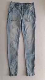 Lichte spijkerbroek met ritsjes aan de pijpen, mt 34, Blauw, Ophalen of Verzenden, W27 (confectie 34) of kleiner, Denim 1982