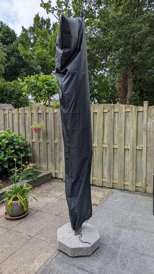Parasol met hoes en verzwaarde voet, Tuin en Terras, Parasols, Gebruikt, Stokparasol, 2 tot 3 meter, Kantelbaar, Ophalen