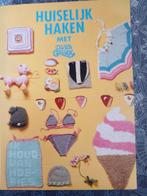 Huiselijk Haken met Club Geluk - Haakboek, Ophalen of Verzenden