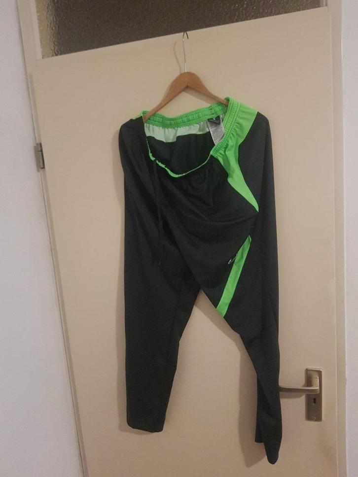Nike Dri-Fit sportbroek XL – nieuw zonder kaartje, Kleding | Heren, Sportkleding, Nieuw, Algemeen, Maat 56/58 (XL), Zwart, Ophalen of Verzenden
