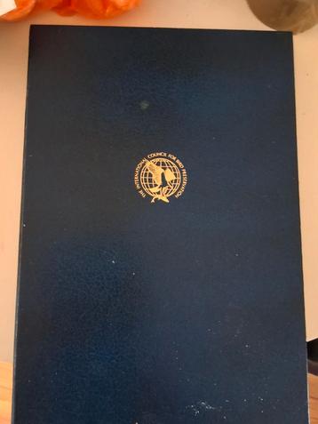 Vogel postzegelcollectie the international council postzegel beschikbaar voor biedingen