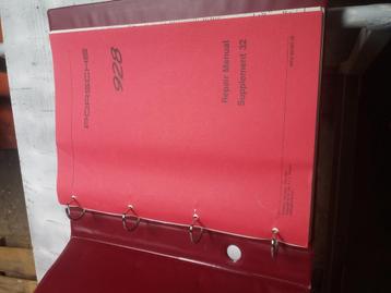 Te koop 2 porsche 928. Originele werkplaats boeken beschikbaar voor biedingen