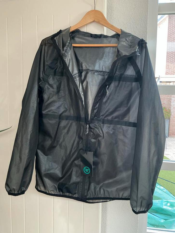 Nieuw RideEngine Regen/Windjack, maat M, Watersport en Boten, Kitesurfen, Nieuw, Overige typen, Geen board, Ophalen of Verzenden