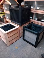 Bloembakken evt met bankje, Ophalen, Nieuw, Vierkant, Hout