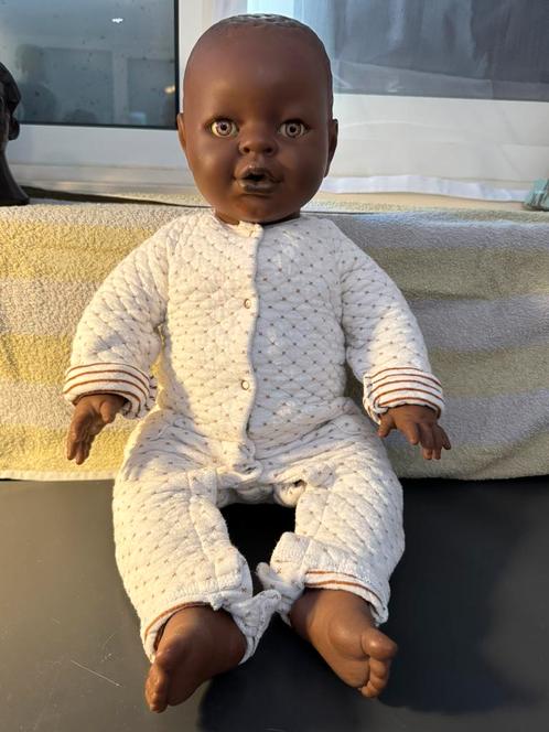 Donkere baby pop, Verzamelen, Poppen, Zo goed als nieuw, Pop, Ophalen of Verzenden